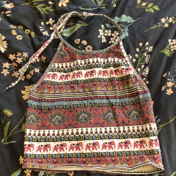 ❤️ UO Boho Elephant Print Halter Crop Top - Picture 3 of 5